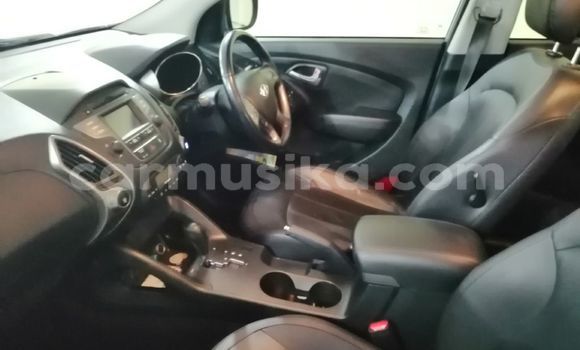 Buy Used Hyundai ix35 Blue Car in Beitbridge in Matabeleland South Buy Used Hyundai ix35 Blue Car in Beitbridge in Matabeleland South