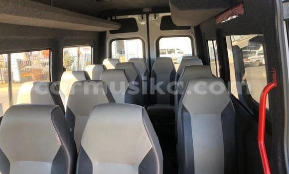 Tenga Tsaru Mercedes Viano Chena Mota in Beitbridge in Matabeleland South Tenga Tsaru Mercedes Viano Chena Mota in Beitbridge in Matabeleland South