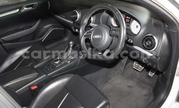 Acheter Occasion Voiture Audi S3 Blanc à Beitbridge, Matabeleland South Acheter Occasion Voiture Audi S3 Blanc à Beitbridge, Matabeleland South