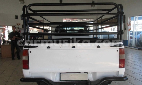 Acheter Occasion Voiture Mazda 1000 Blanc à Beitbridge, Matabeleland South Acheter Occasion Voiture Mazda 1000 Blanc à Beitbridge, Matabeleland South