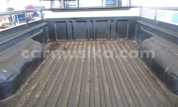 Acheter Occasion Voiture Mazda 1000 Blanc à Beitbridge, Matabeleland South Acheter Occasion Voiture Mazda 1000 Blanc à Beitbridge, Matabeleland South