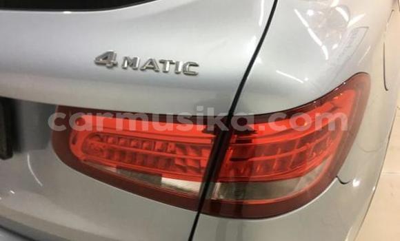 Nunua Ilio tumika Mercedes‒Benz AMG GLC Fedha Gari ndani ya Beitbridge nchini Matabeleland Kusini Nunua Ilio tumika Mercedes‒Benz AMG GLC Fedha Gari ndani ya Beitbridge nchini Matabeleland Kusini