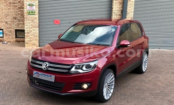 Acheter Occasion Voiture Volkswagen Tiguan Rouge à Beitbridge, Matabeleland South Acheter Occasion Voiture Volkswagen Tiguan Rouge à Beitbridge, Matabeleland South