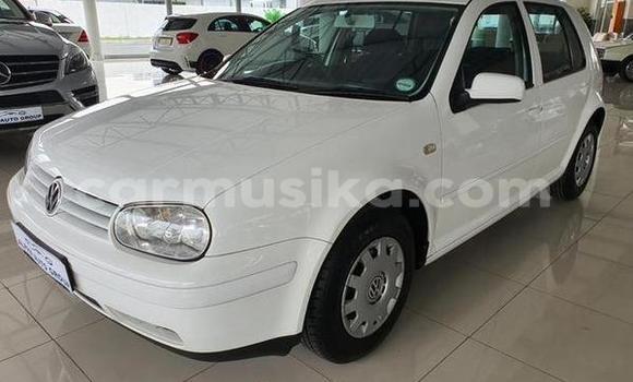 Buy Used Volkswagen Golf White Car in Beitbridge in Matabeleland South Buy Used Volkswagen Golf White Car in Beitbridge in Matabeleland South
