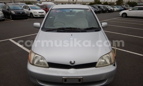 Nunua Ilio tumika Toyota Platz Fedha Gari ndani ya Beitbridge nchini Matabeleland Kusini Nunua Ilio tumika Toyota Platz Fedha Gari ndani ya Beitbridge nchini Matabeleland Kusini