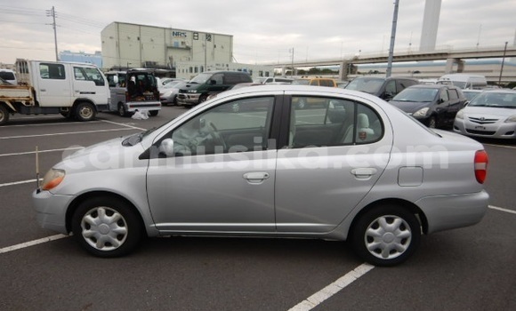 Nunua Ilio tumika Toyota Platz Fedha Gari ndani ya Beitbridge nchini Matabeleland Kusini Nunua Ilio tumika Toyota Platz Fedha Gari ndani ya Beitbridge nchini Matabeleland Kusini