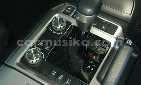 Acheter Occasion Voiture Toyota Land Cruiser Prado Beige à Beitbridge, Matabeleland South Acheter Occasion Voiture Toyota Land Cruiser Prado Beige à Beitbridge, Matabeleland South