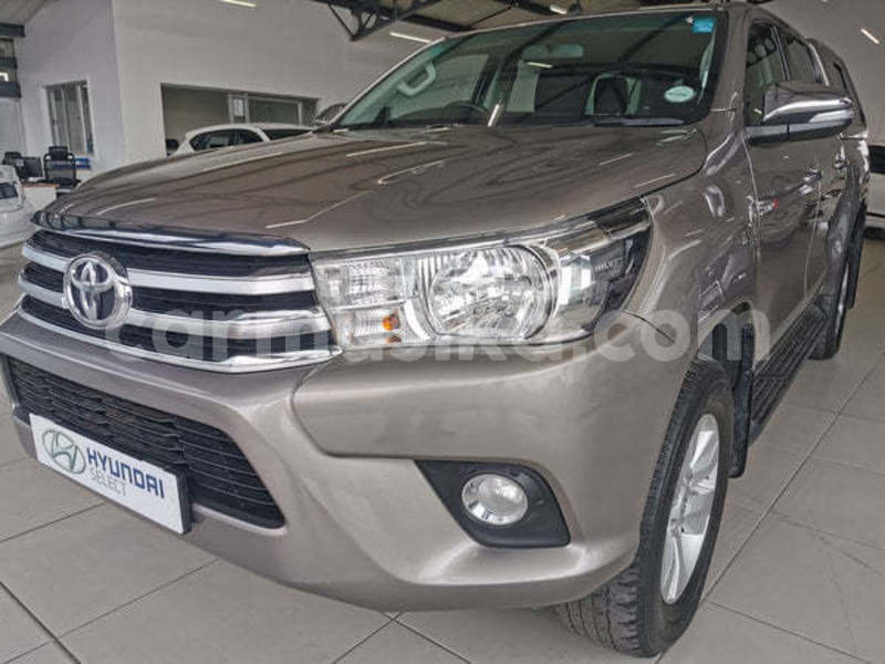 Big with watermark toyota hilux matabeleland south beitbridge 8922