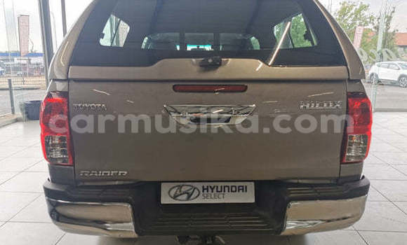 Acheter Occasion Voiture Toyota Hilux Gris à Beitbridge, Matabeleland South Acheter Occasion Voiture Toyota Hilux Gris à Beitbridge, Matabeleland South