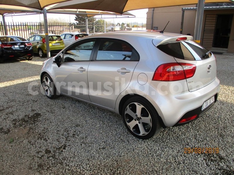 Big with watermark kia rio matabeleland south beitbridge 8930