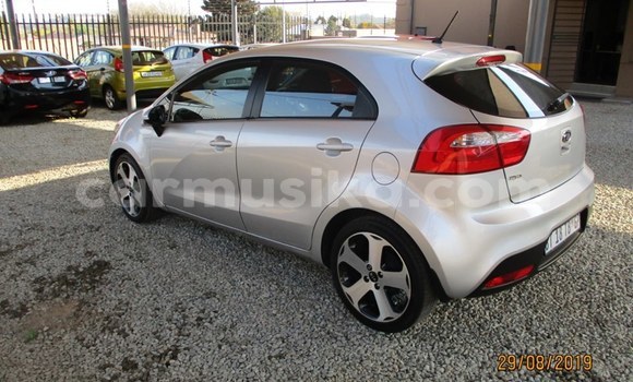 Buy Used Kia Rio Silver Car in Beitbridge in Matabeleland South Buy Used Kia Rio Silver Car in Beitbridge in Matabeleland South