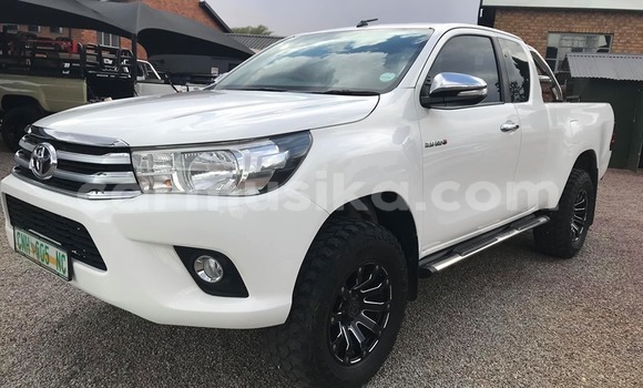 Acheter Occasion Voiture Toyota Hilux Blanc à Beitbridge, Matabeleland South Acheter Occasion Voiture Toyota Hilux Blanc à Beitbridge, Matabeleland South