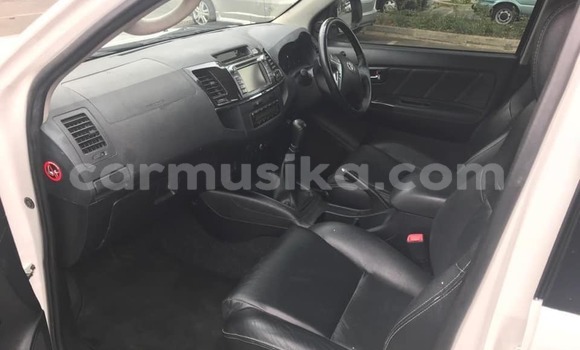 Acheter Occasion Voiture Toyota Fortuner Blanc à Beitbridge, Matabeleland South Acheter Occasion Voiture Toyota Fortuner Blanc à Beitbridge, Matabeleland South