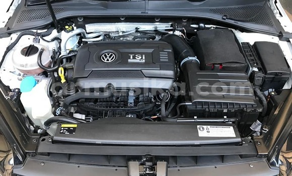 Acheter Occasion Voiture Volkswagen Golf R Blanc à Beitbridge, Matabeleland South Acheter Occasion Voiture Volkswagen Golf R Blanc à Beitbridge, Matabeleland South