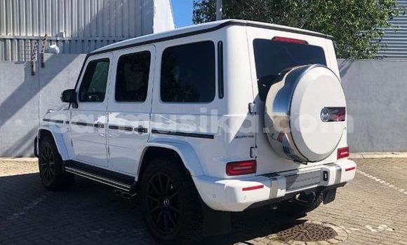 Tenga Tsaru Mercedes‒Benz GLK–Class Chena Mota in Beitbridge in Matabeleland South Tenga Tsaru Mercedes‒Benz GLK–Class Chena Mota in Beitbridge in Matabeleland South