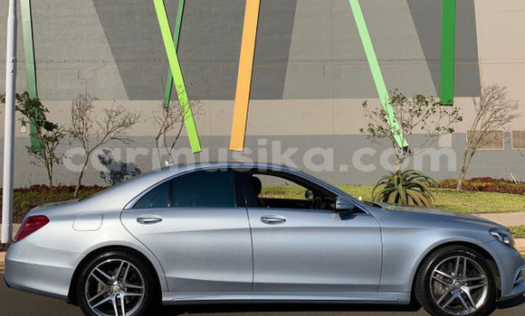 Acheter Occasion Voiture Mercedes‒Benz 250 Gris à Beitbridge, Matabeleland South Acheter Occasion Voiture Mercedes‒Benz 250 Gris à Beitbridge, Matabeleland South