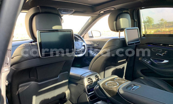 Acheter Occasion Voiture Mercedes‒Benz 250 Gris à Beitbridge, Matabeleland South Acheter Occasion Voiture Mercedes‒Benz 250 Gris à Beitbridge, Matabeleland South