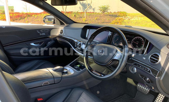 Acheter Occasion Voiture Mercedes‒Benz 250 Gris à Beitbridge, Matabeleland South Acheter Occasion Voiture Mercedes‒Benz 250 Gris à Beitbridge, Matabeleland South