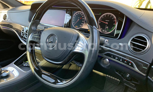 Acheter Occasion Voiture Mercedes‒Benz 250 Gris à Beitbridge, Matabeleland South Acheter Occasion Voiture Mercedes‒Benz 250 Gris à Beitbridge, Matabeleland South