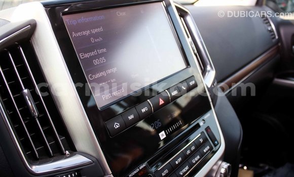 Acheter Import Voiture Toyota Land Cruiser Noir à Import - Dubai, Harare Acheter Import Voiture Toyota Land Cruiser Noir à Import - Dubai, Harare