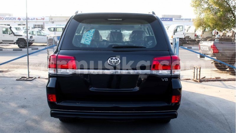 Big with watermark toyota land cruiser harare import dubai 8939