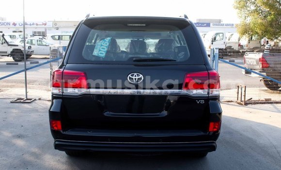 Acheter Import Voiture Toyota Land Cruiser Noir à Import - Dubai, Harare Acheter Import Voiture Toyota Land Cruiser Noir à Import - Dubai, Harare