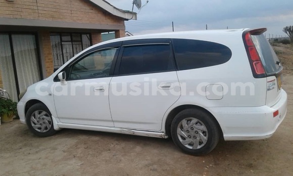 Tenga Tsaru Honda Stream Chena Mota in Gweru in Midlands Tenga Tsaru Honda Stream Chena Mota in Gweru in Midlands