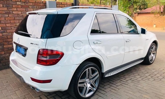 Buy Used Mercedes‒Benz G-klasse AMG 6x6 White Car in Beitbridge in Matabeleland South Buy Used Mercedes‒Benz G-klasse AMG 6x6 White Car in Beitbridge in Matabeleland South
