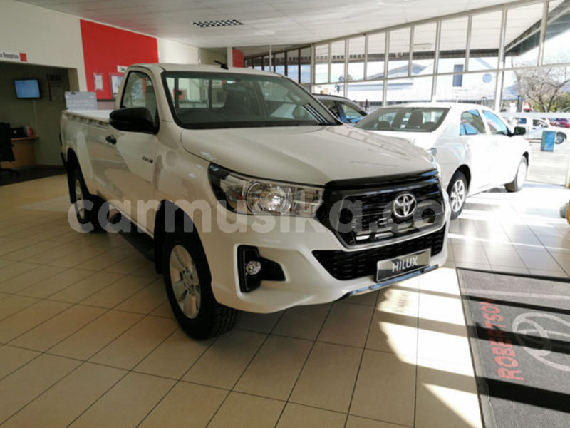 Big with watermark toyota hilux matabeleland south beitbridge 8963