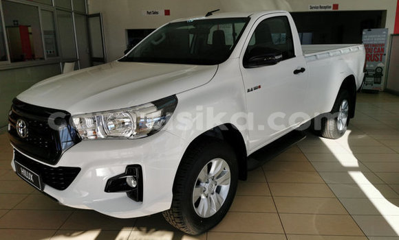 Buy Used Toyota Hilux White Car in Beitbridge in Matabeleland South Buy Used Toyota Hilux White Car in Beitbridge in Matabeleland South