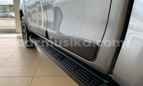 Buy Used Toyota Hilux White Car in Beitbridge in Matabeleland South Buy Used Toyota Hilux White Car in Beitbridge in Matabeleland South