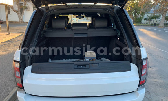 Buy Used Land Rover Range Rover White Car in Beitbridge in Matabeleland South Buy Used Land Rover Range Rover White Car in Beitbridge in Matabeleland South