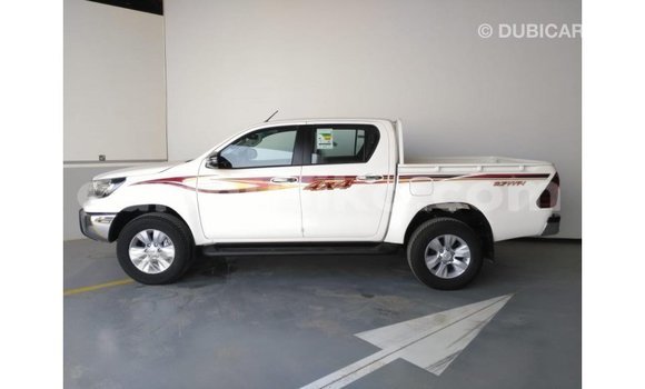 Buy Import Toyota Hilux White Car in Import - Dubai in Harare Buy Import Toyota Hilux White Car in Import - Dubai in Harare
