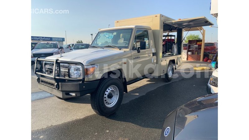 Big with watermark toyota land cruiser harare import dubai 8970