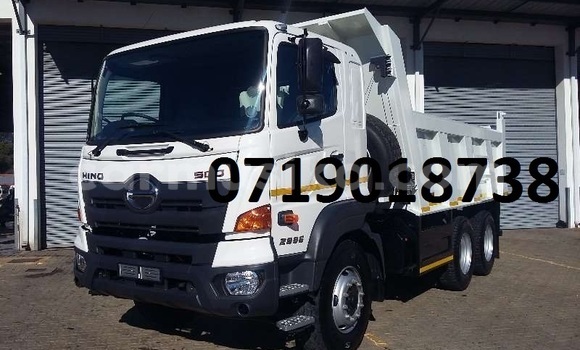 Buy Used Hino 300 Series White Truck in Harare in Harare Buy Used Hino 300 Series White Truck in Harare in Harare