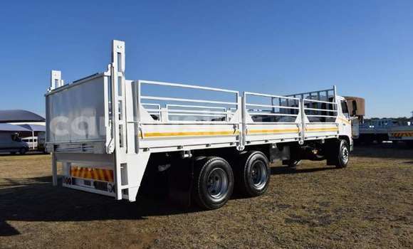 Buy Used Hino 300 Series White Truck in Harare in Harare Buy Used Hino 300 Series White Truck in Harare in Harare