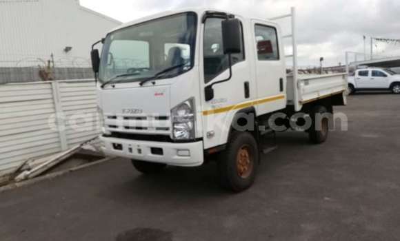 Buy Used Isuzu FTR 850 White Truck in Harare in Harare Buy Used Isuzu FTR 850 White Truck in Harare in Harare