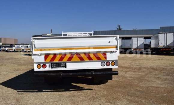Buy Used Nissan UD White Truck in Harare in Harare Buy Used Nissan UD White Truck in Harare in Harare