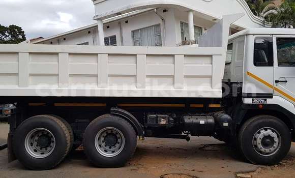Buy Used Nissan UD White Truck in Harare in Harare Buy Used Nissan UD White Truck in Harare in Harare