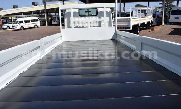 Buy Used Toyota Dyna White Truck in Harare in Harare Buy Used Toyota Dyna White Truck in Harare in Harare