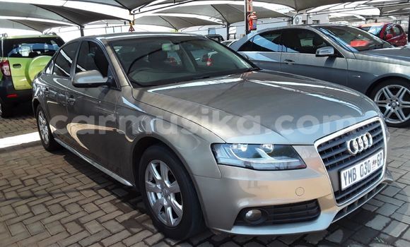 Acheter Occasion Voiture Audi A4 Gris à Beitbridge, Matabeleland South Acheter Occasion Voiture Audi A4 Gris à Beitbridge, Matabeleland South