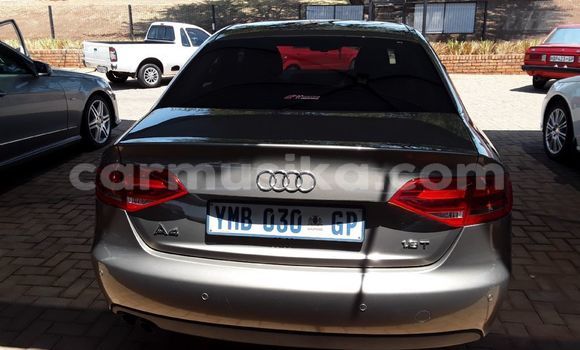 Acheter Occasion Voiture Audi A4 Gris à Beitbridge, Matabeleland South Acheter Occasion Voiture Audi A4 Gris à Beitbridge, Matabeleland South