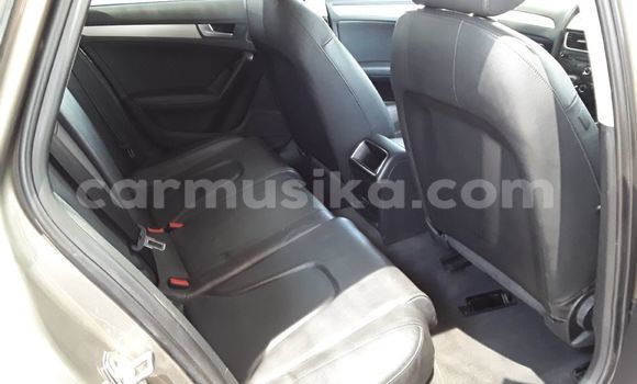 Acheter Occasion Voiture Audi A4 Gris à Beitbridge, Matabeleland South Acheter Occasion Voiture Audi A4 Gris à Beitbridge, Matabeleland South