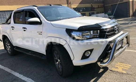 Tenga Tsaru Toyota Hilux Chena Mota in Beitbridge in Matabeleland South Tenga Tsaru Toyota Hilux Chena Mota in Beitbridge in Matabeleland South
