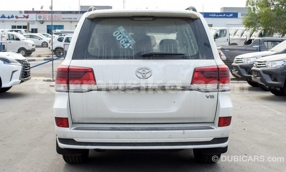 Buy Import Toyota Land Cruiser White Car in Import - Dubai in Harare Buy Import Toyota Land Cruiser White Car in Import - Dubai in Harare