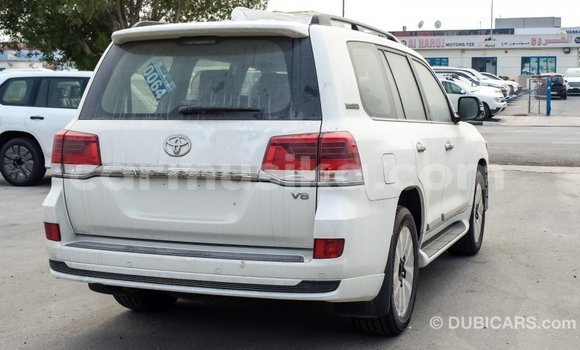 Buy Import Toyota Land Cruiser White Car in Import - Dubai in Harare Buy Import Toyota Land Cruiser White Car in Import - Dubai in Harare