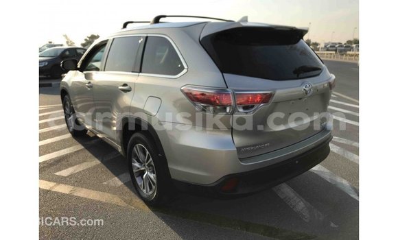 Tenga Imported Toyota Highlander Zvimwe Mota in Import - Dubai in Harare Tenga Imported Toyota Highlander Zvimwe Mota in Import - Dubai in Harare