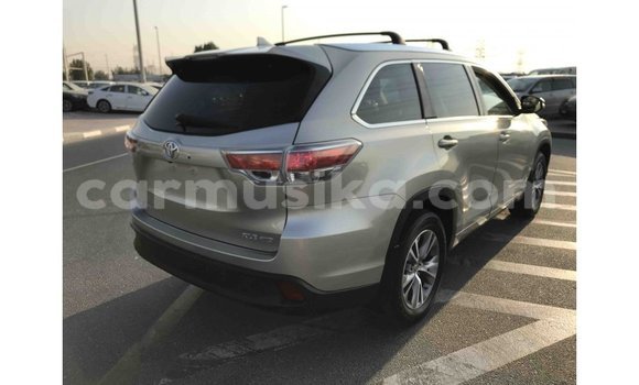 Tenga Imported Toyota Highlander Zvimwe Mota in Import - Dubai in Harare Tenga Imported Toyota Highlander Zvimwe Mota in Import - Dubai in Harare