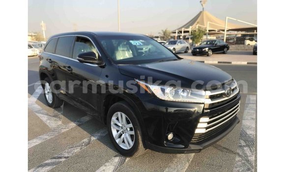Acheter Import Voiture Toyota Highlander Noir à Import - Dubai, Harare Acheter Import Voiture Toyota Highlander Noir à Import - Dubai, Harare