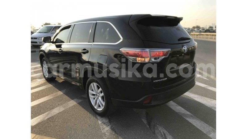 Big with watermark toyota highlander harare import dubai 9010